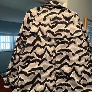 Kenneth Cole mens XL white and black jacket